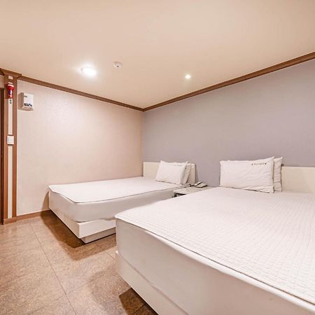 Top Motel Μπουσάν Εξωτερικό φωτογραφία