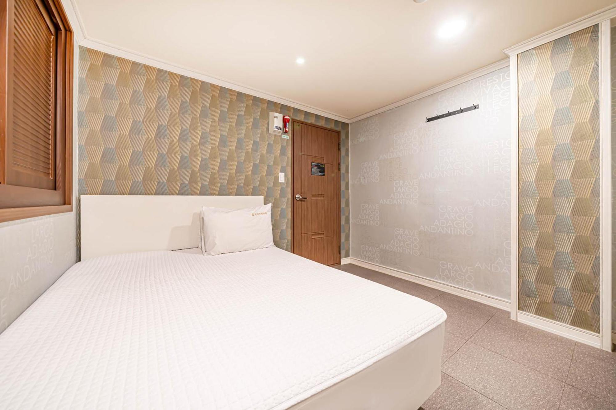Top Motel Μπουσάν Εξωτερικό φωτογραφία