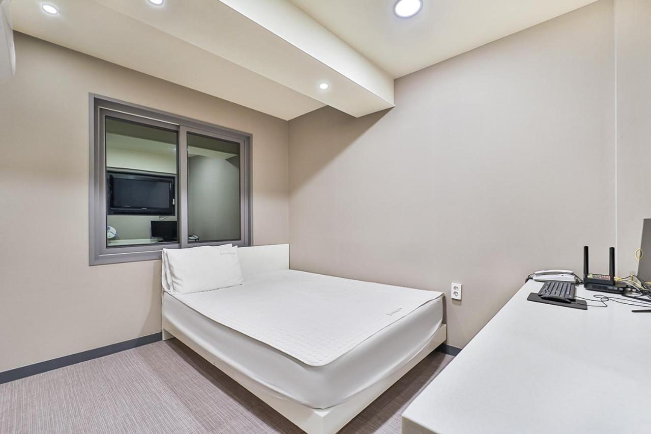 Top Motel Μπουσάν Εξωτερικό φωτογραφία