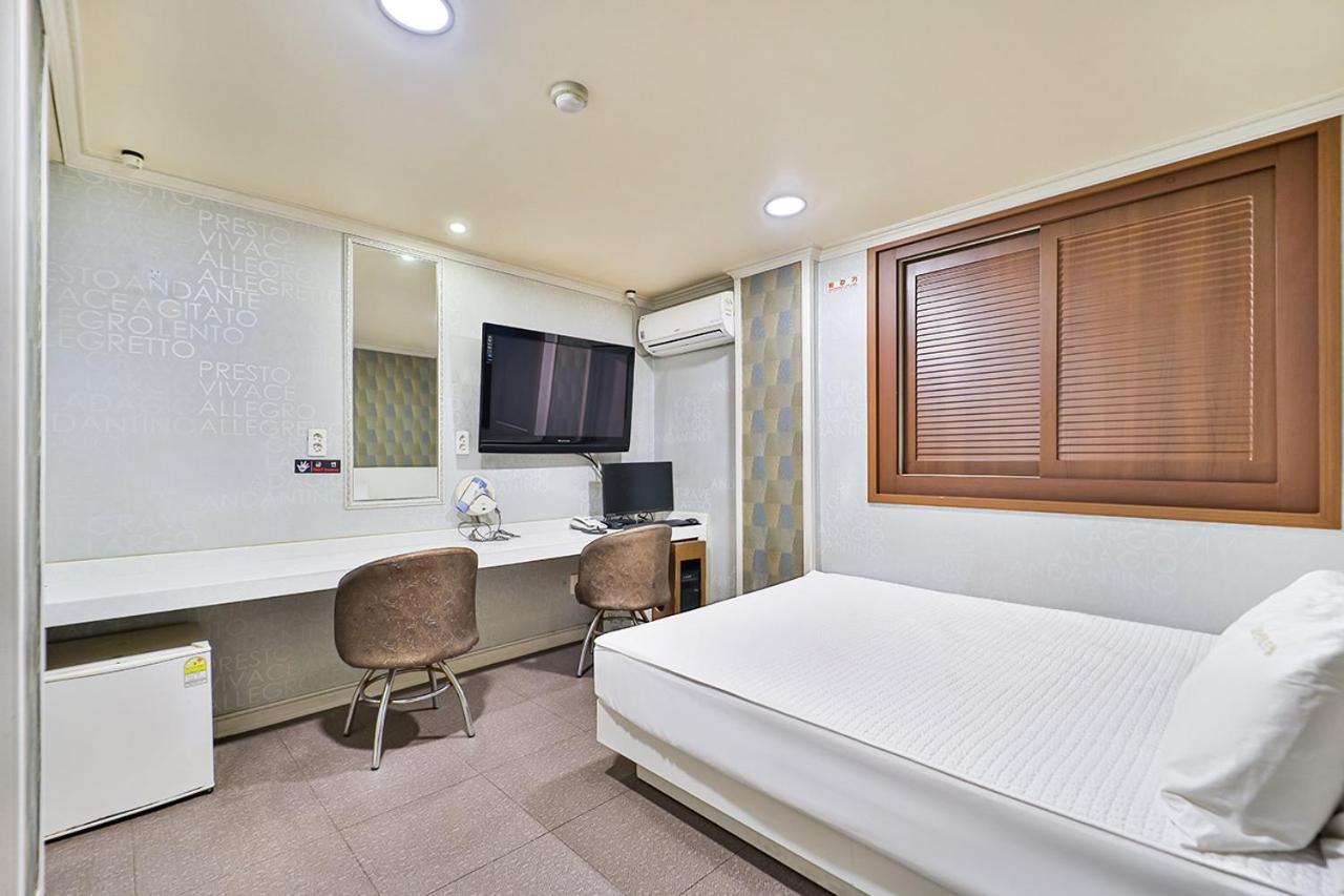 Top Motel Μπουσάν Εξωτερικό φωτογραφία
