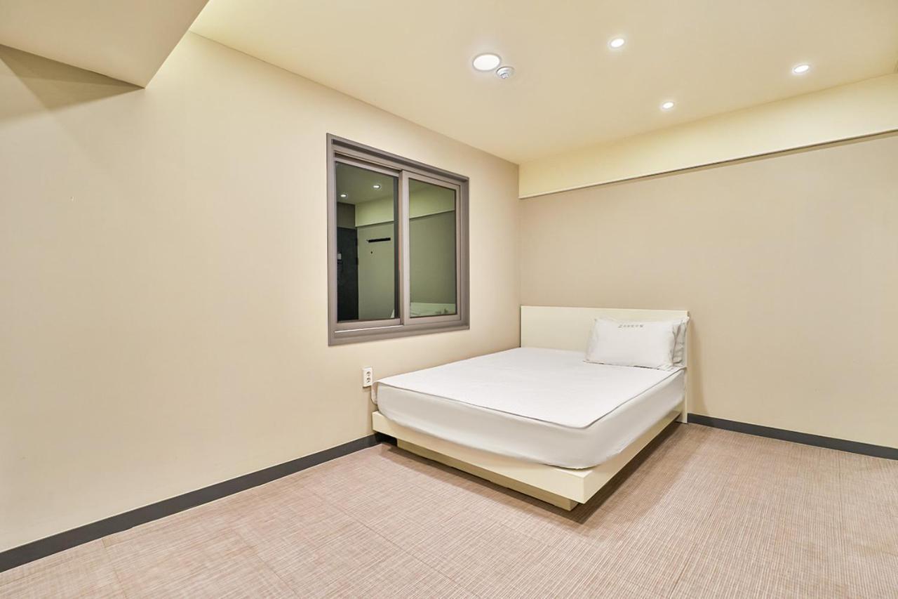 Top Motel Μπουσάν Εξωτερικό φωτογραφία