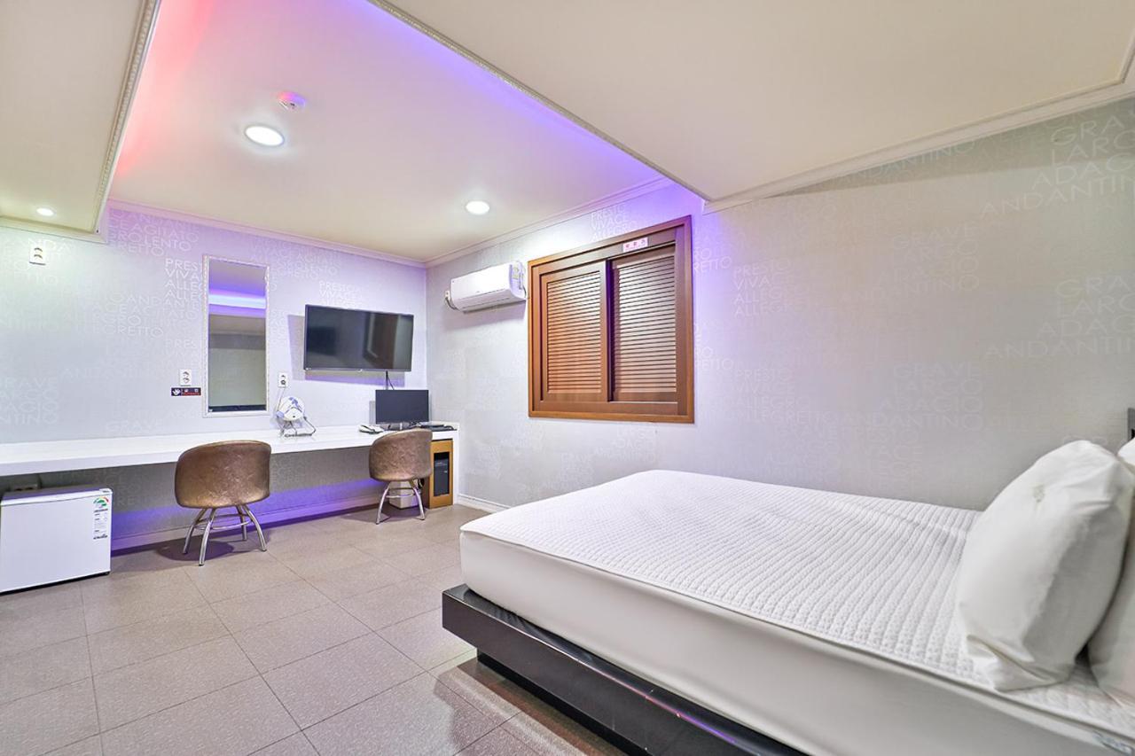 Top Motel Μπουσάν Εξωτερικό φωτογραφία