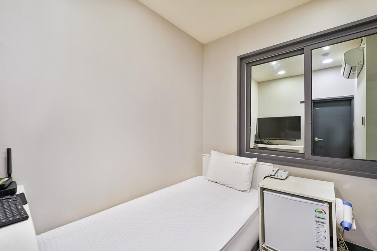 Top Motel Μπουσάν Εξωτερικό φωτογραφία