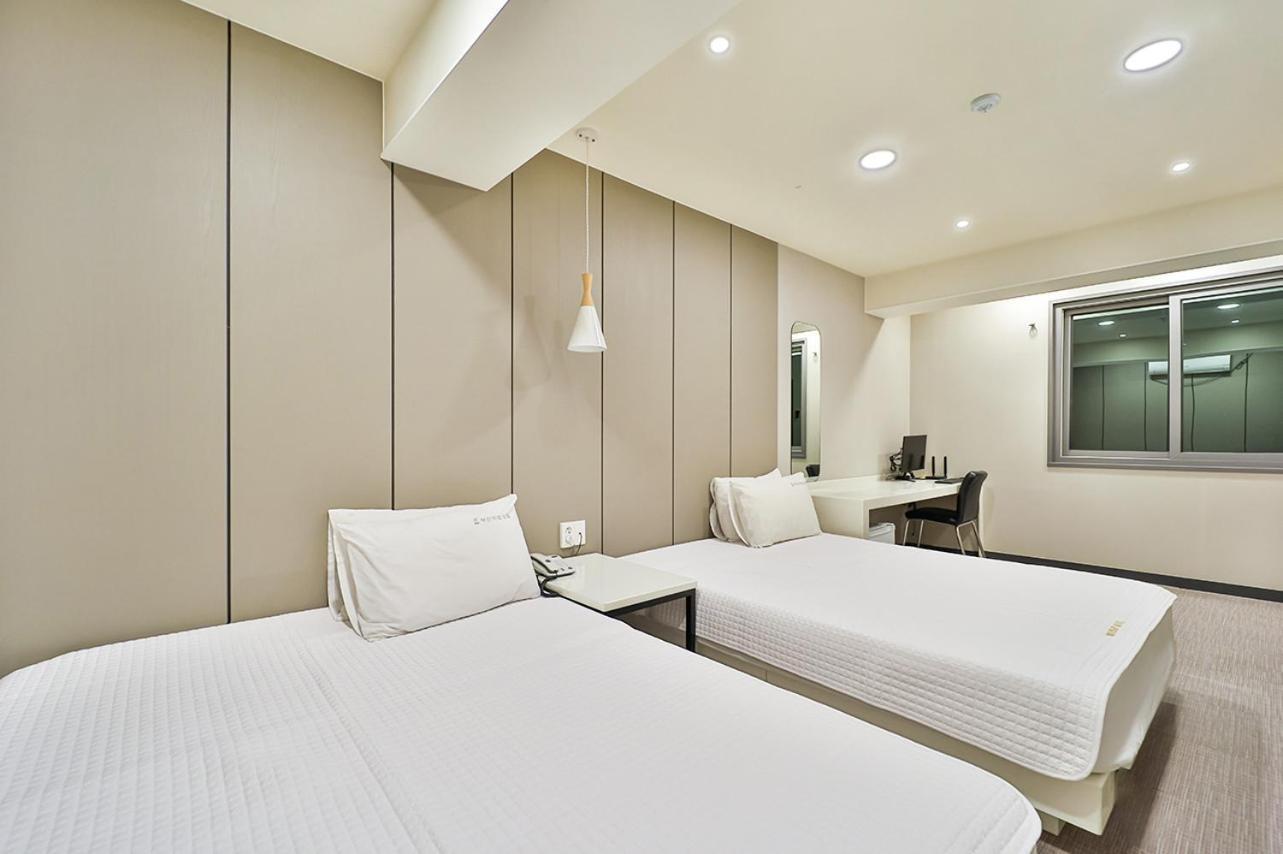 Top Motel Μπουσάν Εξωτερικό φωτογραφία